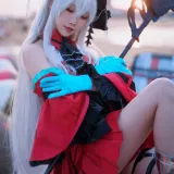 面饼仙儿《浊心斯卡蒂》主题写真：15张全套美图