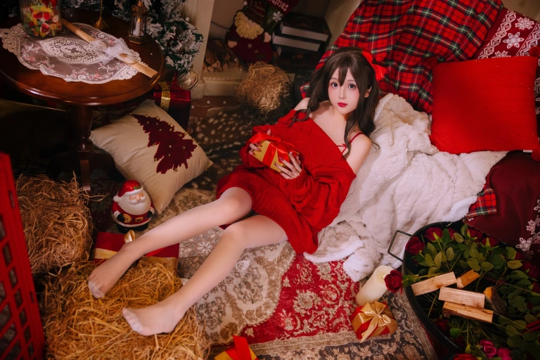 日奈娇(椎名莜)《2023.12月月刊 圣诞毛衣A+B》主题写真：98张全套美图