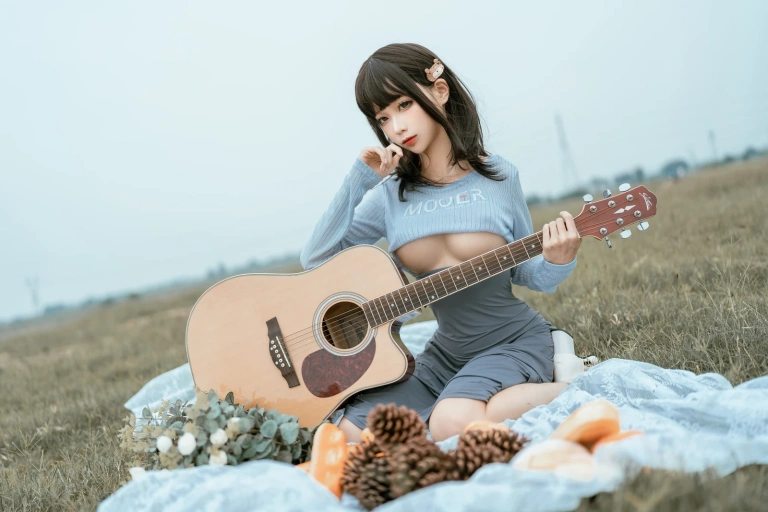 蠢沫沫《吉他妹妹》主题写真：50张全套美图