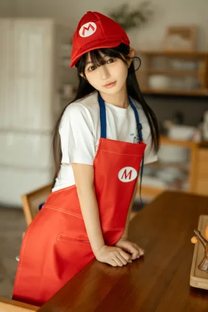桜井宁宁《马里奥围裙》主题写真：50张全套美图