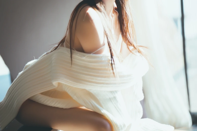 桜桃喵《暖暖02》主题写真：35张全套美图