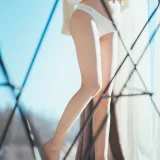 桜桃喵《暖暖02》主题写真：35张全套美图