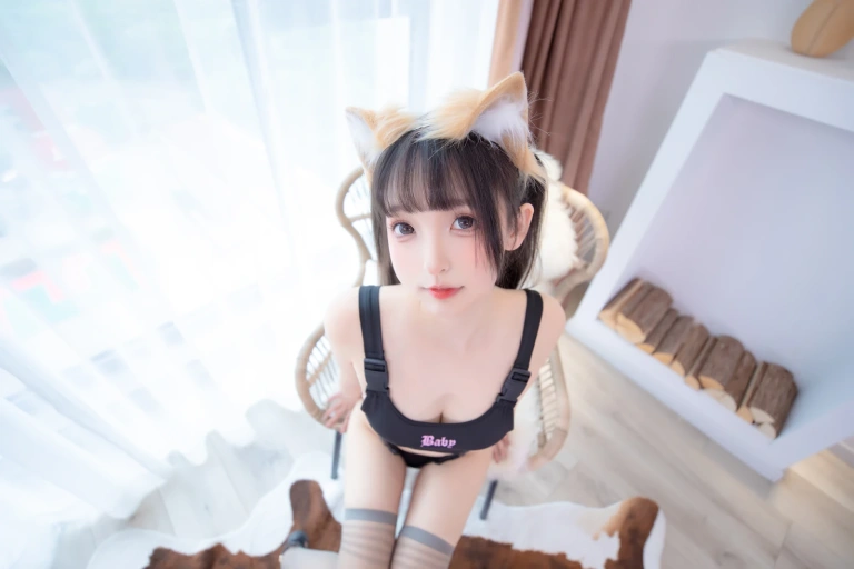 神楽坂真冬《第四季 序号25：《机能天使》》主题写真：75张全套美图