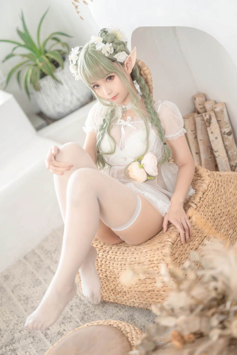 蠢沫沫《《尖耳国度》绿精灵》主题写真：40张全套美图