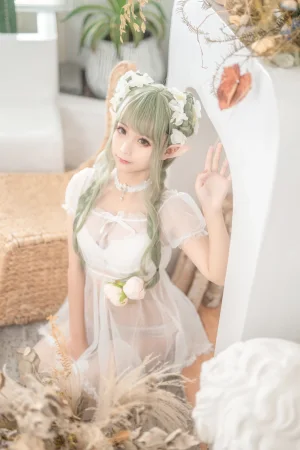 蠢沫沫《《尖耳国度》绿精灵》主题写真：40张全套美图