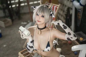 蜜汁猫裘《棕色尘埃奶牛》主题写真：173张全套美图，含2个视频