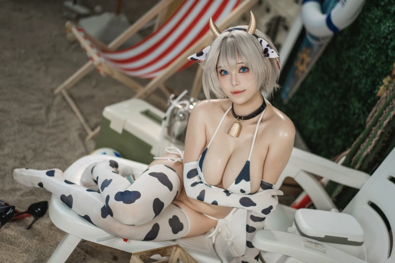蜜汁猫裘《棕色尘埃奶牛》主题写真：173张全套美图，含2个视频