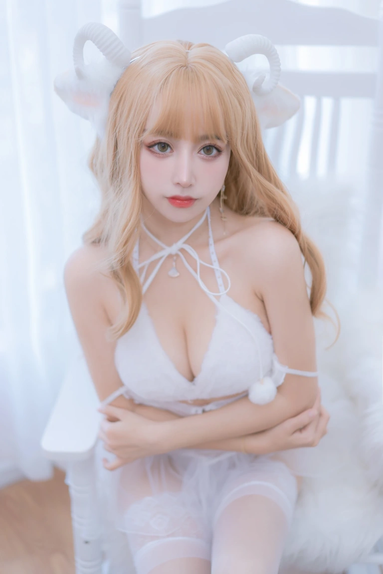 过期米线线喵《小羊咩 生日限定》主题写真：69张全套美图