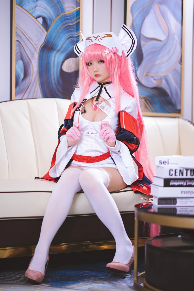 星之迟迟《《R-Maid》 英仙座护士》主题写真：20张全套美图