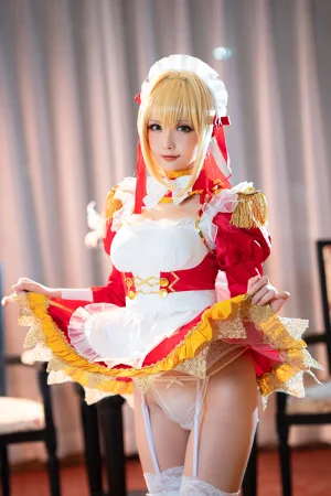 星之迟迟《《御主人様》 尼禄女仆》主题写真：25张全套美图