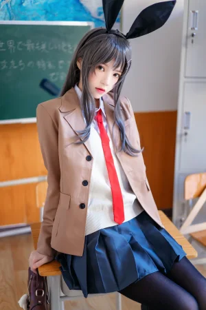 桜桃喵《麻衣制服》主题写真：52张全套美图