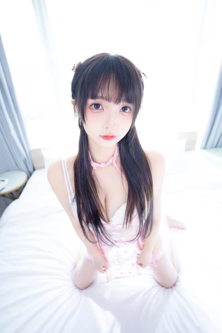 神楽坂真冬《第四季 序号21：《小鸟依人》》主题写真：75张全套美图