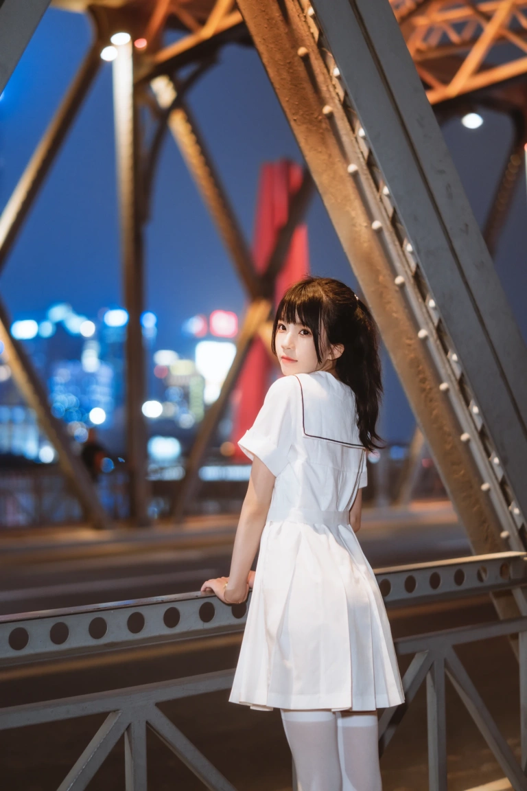 桜桃喵《离光》主题写真：12张全套美图
