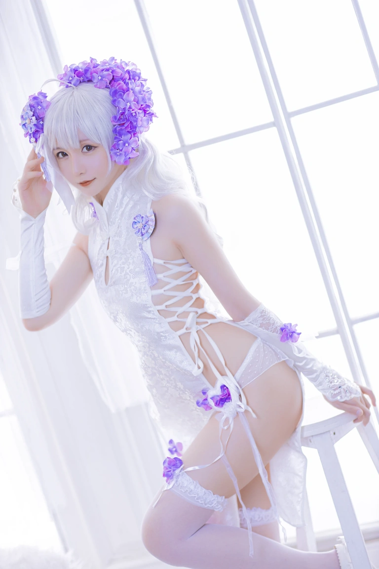 星之迟迟《《花鸟风月》 花与旗袍 白》主题写真：20张全套美图