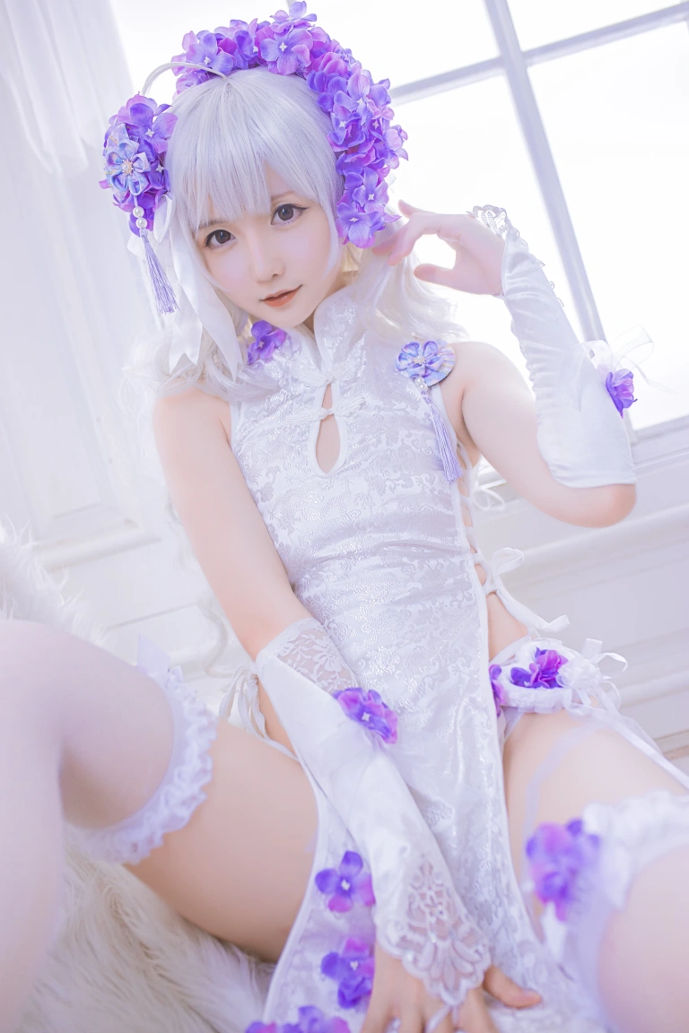 星之迟迟《《花鸟风月》 花与旗袍 白》主题写真：20张全套美图