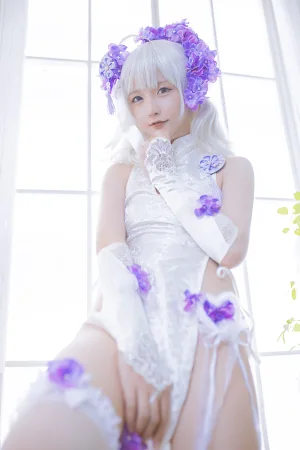 星之迟迟《《花鸟风月》 花与旗袍 白》主题写真：20张全套美图