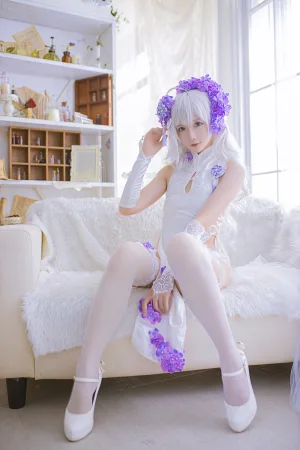 星之迟迟《《花鸟风月》 花与旗袍 白》主题写真：20张全套美图