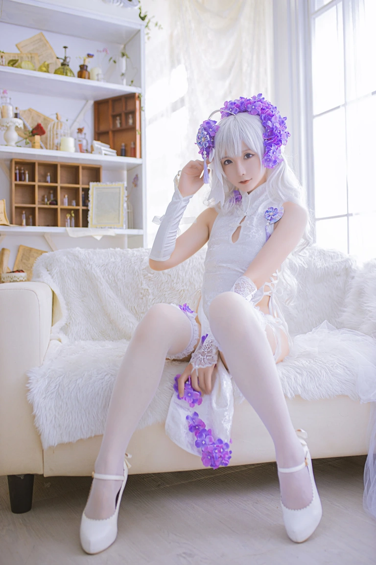 星之迟迟《《花鸟风月》 花与旗袍 白》主题写真：20张全套美图