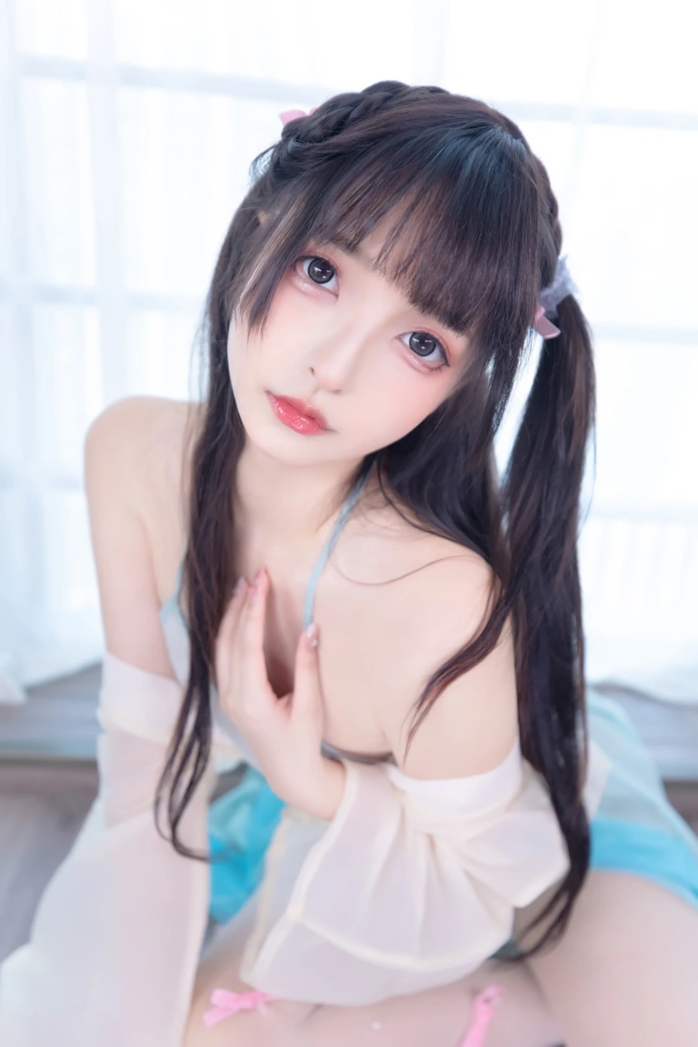 神楽坂真冬《第四季 序号23：《醉梦星河》》主题写真：75张全套美图