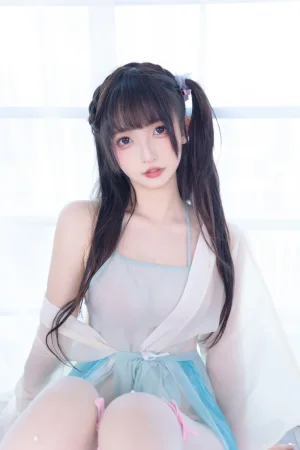 神楽坂真冬《第四季 序号23：《醉梦星河》》主题写真：75张全套美图