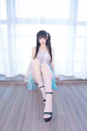 神楽坂真冬《第四季 序号23：《醉梦星河》》主题写真：75张全套美图
