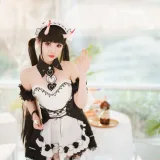 面饼仙儿《能代女仆》主题写真：31张全套美图