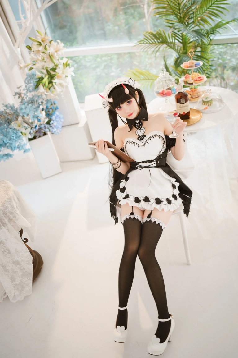 面饼仙儿《能代女仆》主题写真：31张全套美图