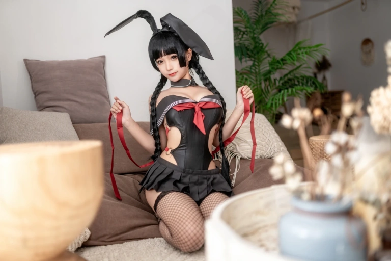 蠢沫沫《卯月桃子》主题写真：40张全套美图