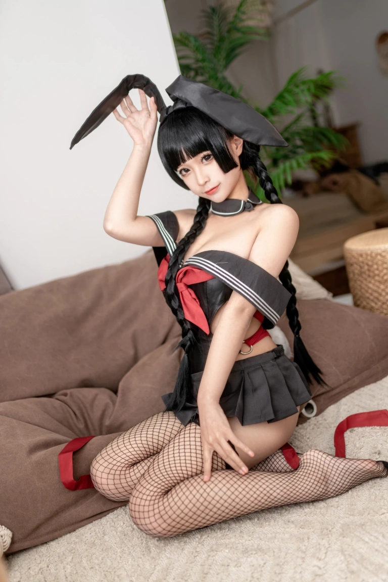 蠢沫沫《卯月桃子》主题写真：40张全套美图