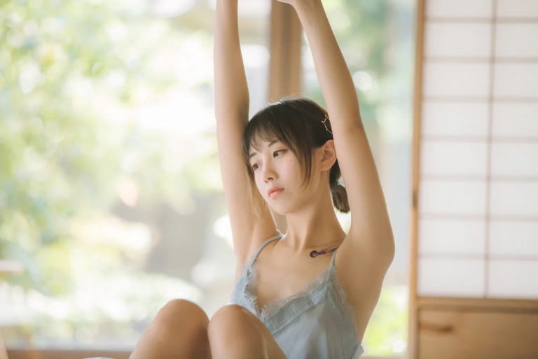 念雪《夏天日记》主题写真：27张全套美图