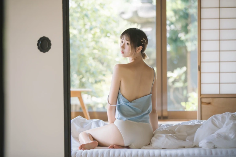 念雪《夏天日记》主题写真：27张全套美图