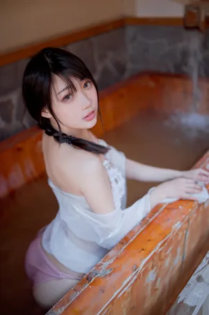 周叽是可爱兔兔《温泉女友》主题写真：28张全套美图