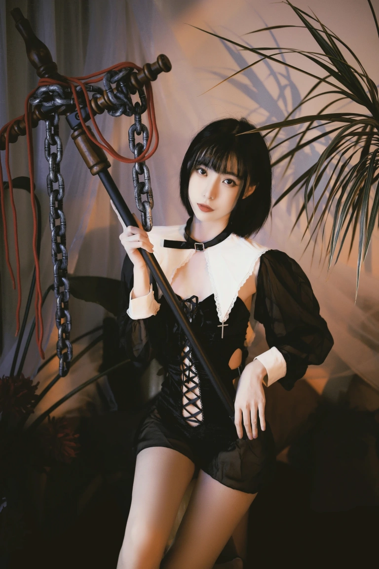 许岚《修女创作》主题写真：37张全套美图