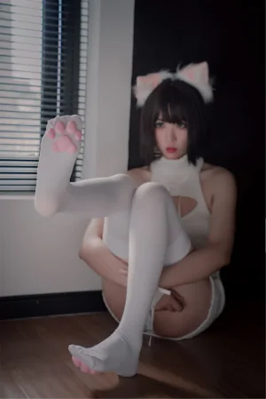 轩萧学姐《NO.11 – 猫爪袜》主题写真：40张全套美图
