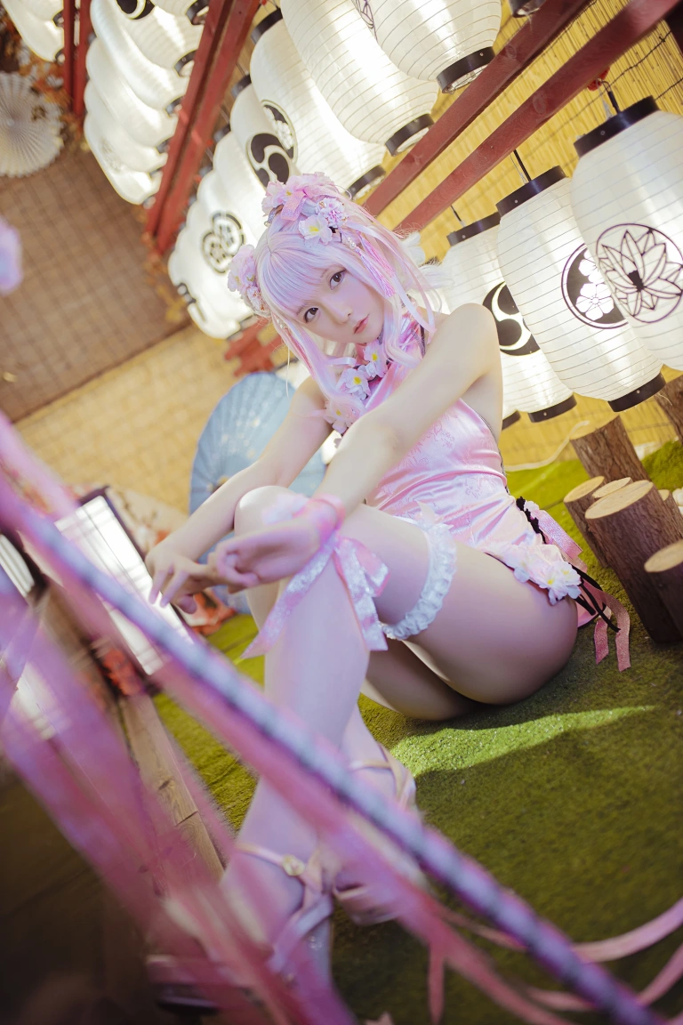 星之迟迟《《花鸟风月》 花与旗袍 粉》主题写真：20张全套美图