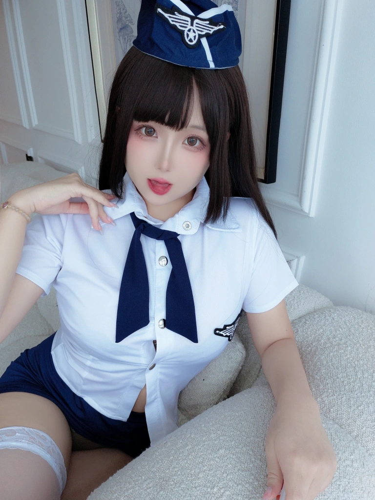 日奈娇(椎名莜)《空姐》主题写真：130张全套美图，含9个视频