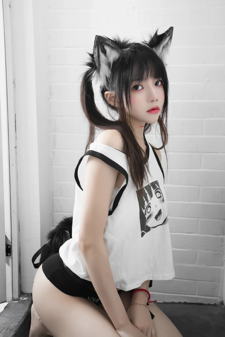 桜桃喵《狼崽崽》主题写真：60张全套美图