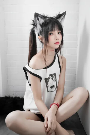 桜桃喵《狼崽崽》主题写真：60张全套美图
