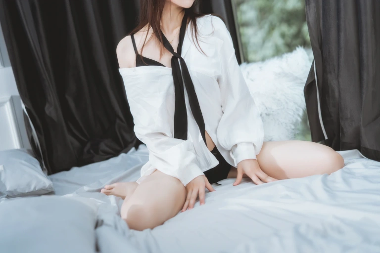 桜桃喵《狼来了01》主题写真：72张全套美图