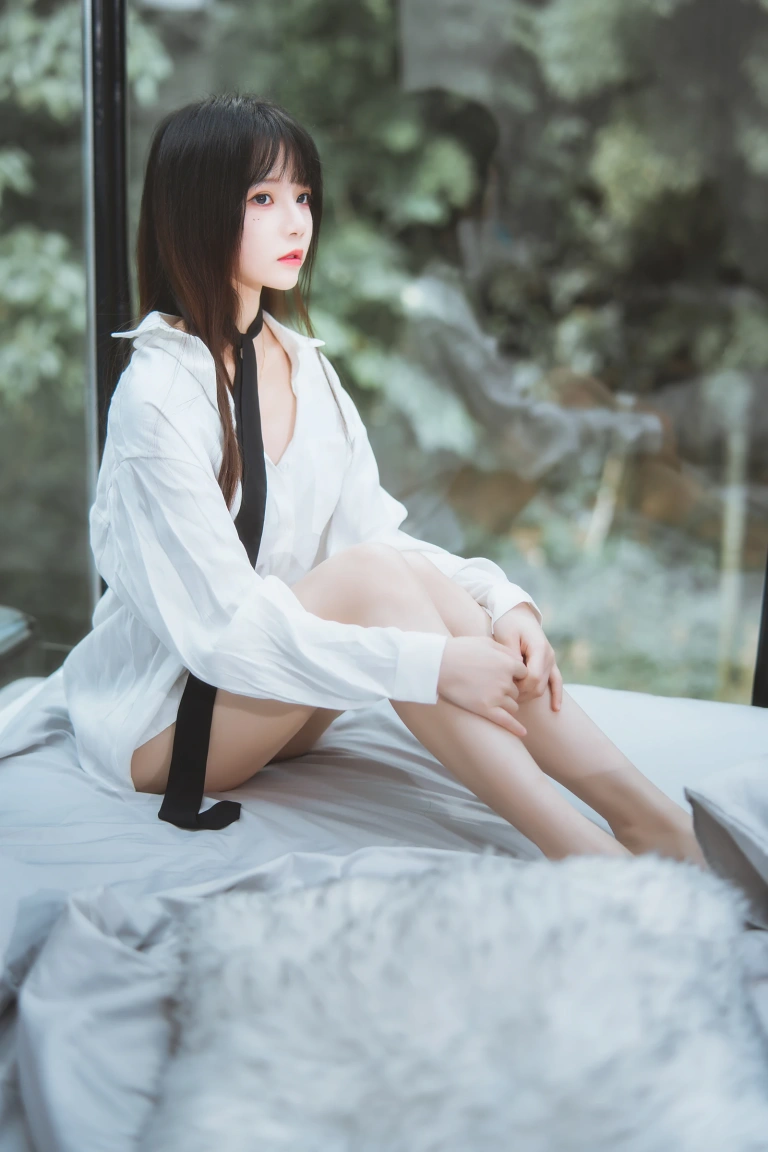 桜桃喵《狼来了01》主题写真：72张全套美图