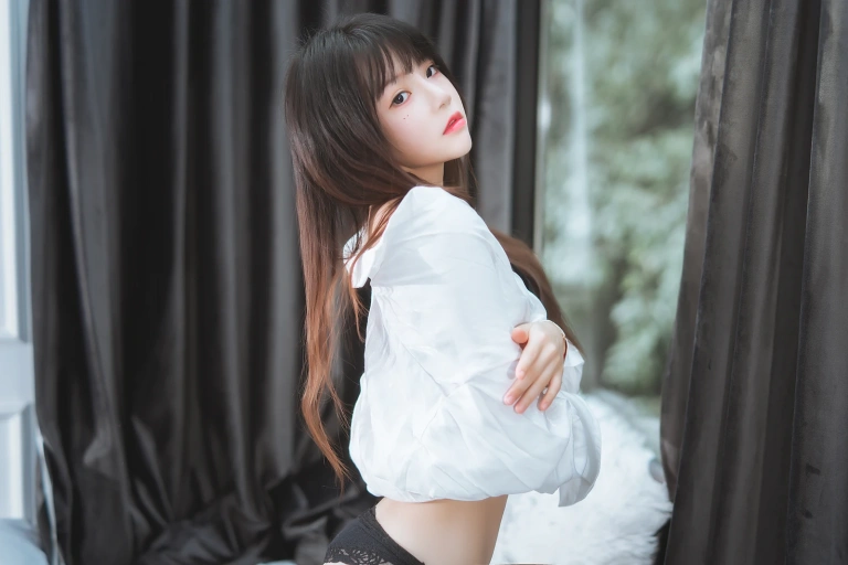 桜桃喵《狼来了01》主题写真：72张全套美图
