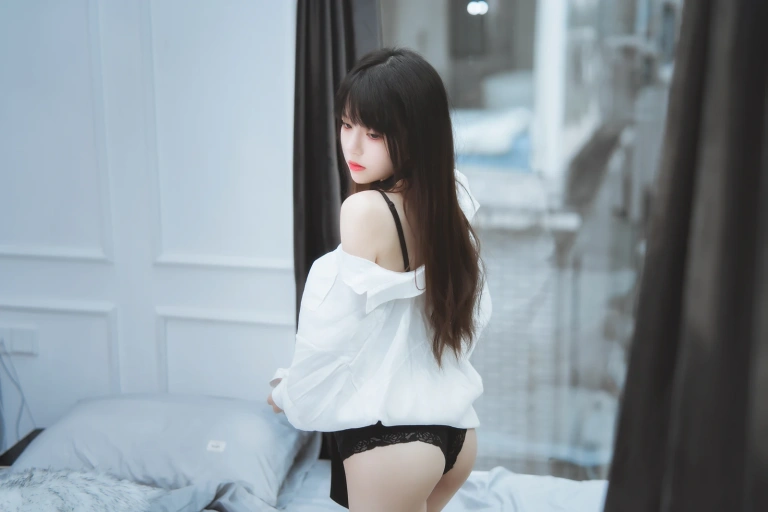 桜桃喵《狼来了01》主题写真：72张全套美图