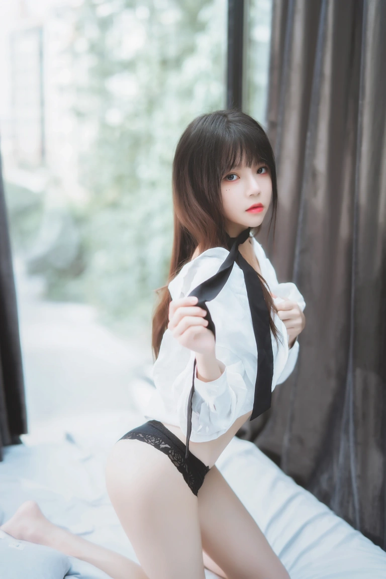 桜桃喵《狼来了01》主题写真：72张全套美图