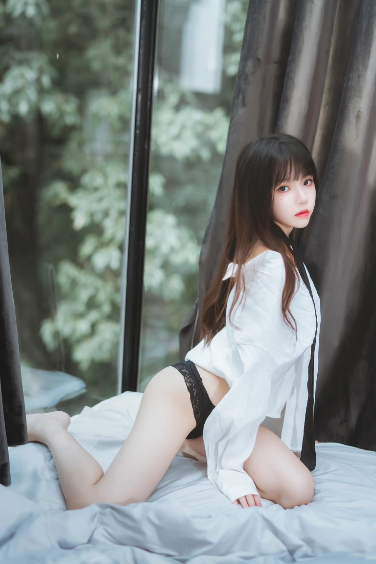桜桃喵《狼来了01》主题写真：72张全套美图