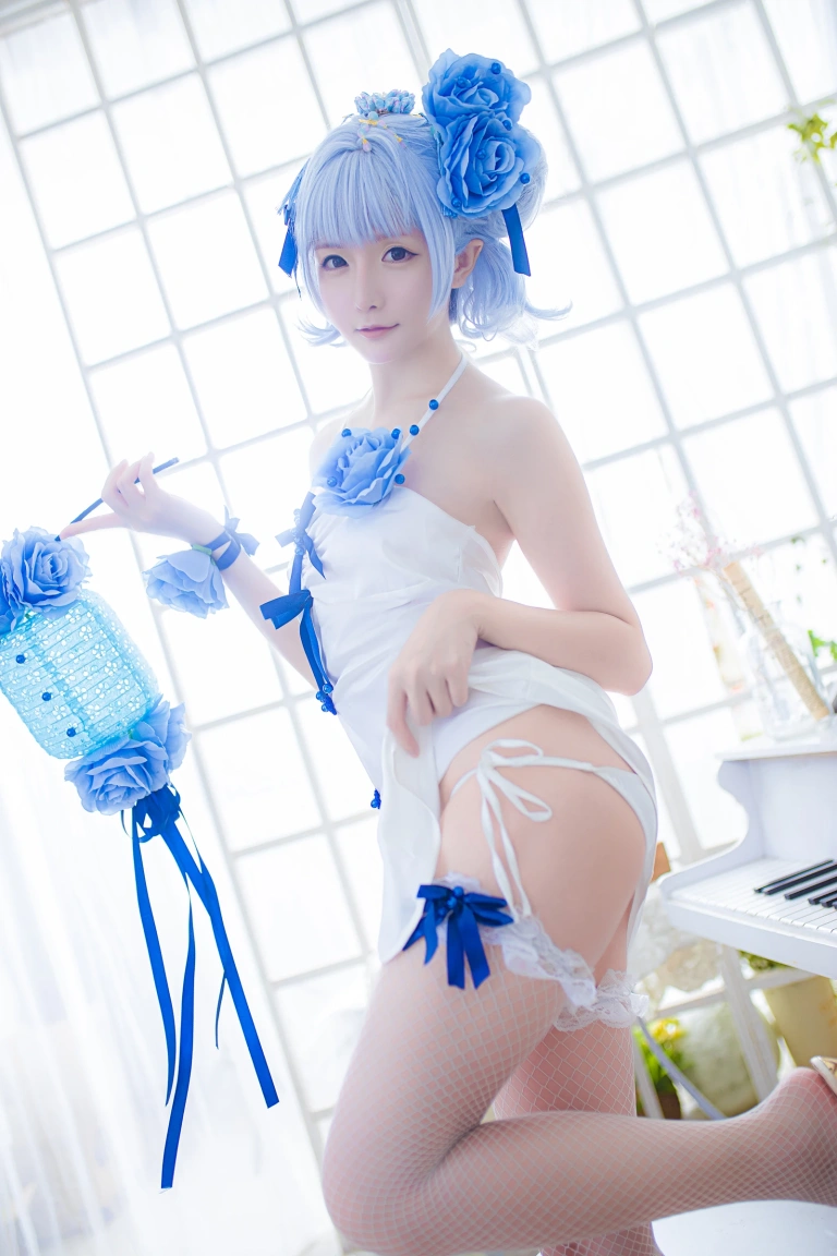 星之迟迟《《花鸟风月》 花与旗袍 蓝》主题写真：20张全套美图