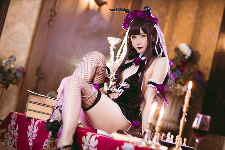 星之迟迟《《花鸟风月》 花与旗袍 紫》主题写真：20张全套美图