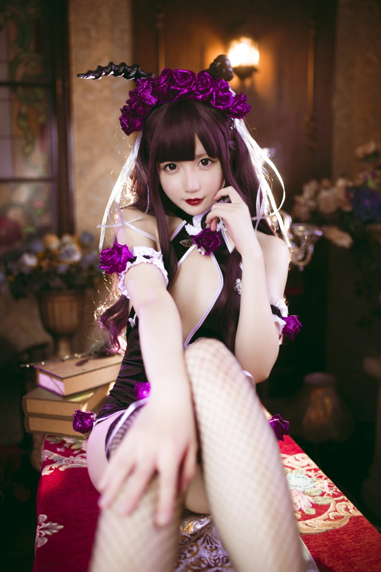 星之迟迟《《花鸟风月》 花与旗袍 紫》主题写真：20张全套美图