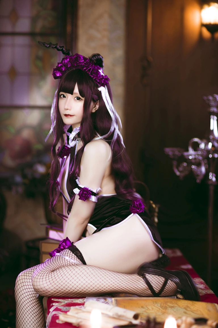 星之迟迟《《花鸟风月》 花与旗袍 紫》主题写真：20张全套美图