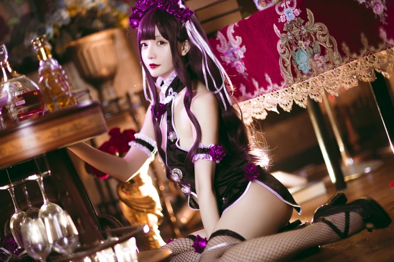星之迟迟《《花鸟风月》 花与旗袍 紫》主题写真：20张全套美图