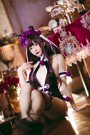 星之迟迟《《花鸟风月》 花与旗袍 紫》主题写真：20张全套美图